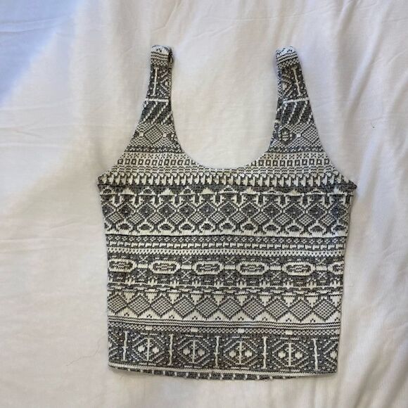 Hollister Aztec Print Cropped Baby Tank - Picture 4 of 7